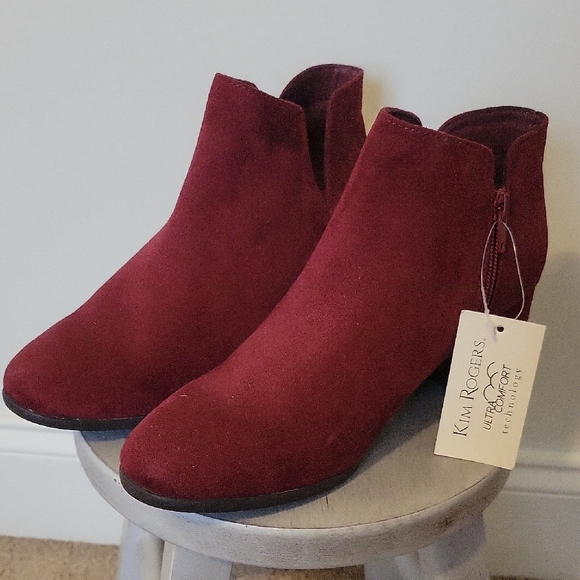 Kim Rogers Shoes - Kim Rogers Women's Burgundy Ankle Booties NWT Size- 9